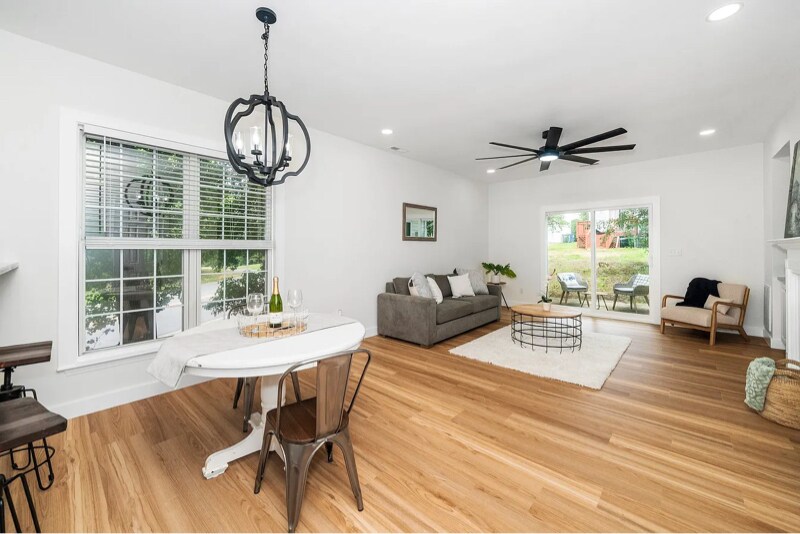 Building Photo - 2001 Turtle Point Dr