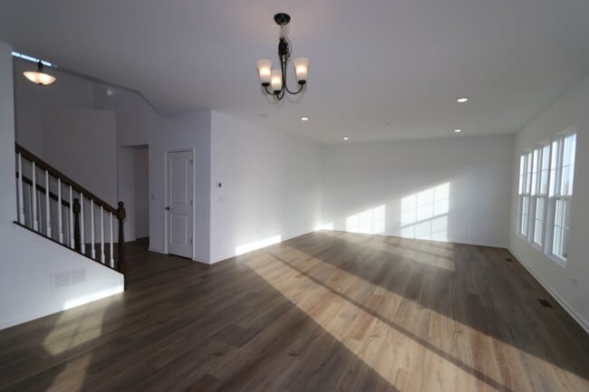 Building Photo - 608 Henry Ln