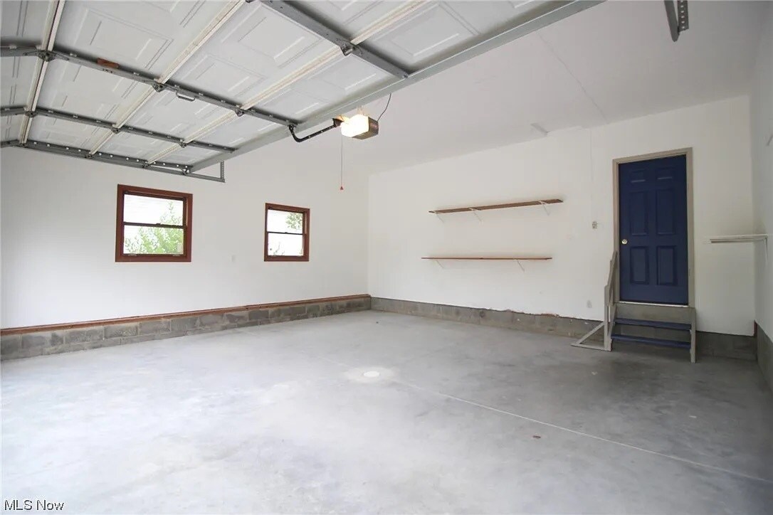 2 Car Garage - 1478 E 10th St