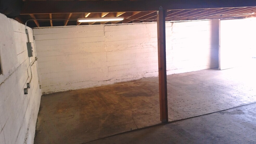 Building Photo - 16726 Forrest Ave