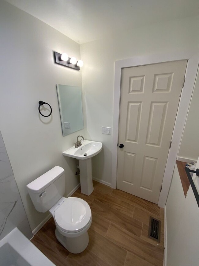 Building Photo - Beautifully Remodeled 3-Bedroom Home with ...