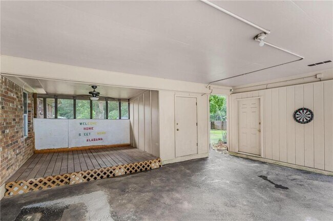 Building Photo - 2316 Woodland Rd