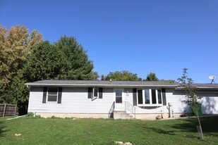 Building Photo - 108 E Davis St