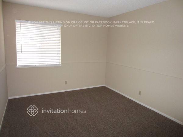 Building Photo - 13921 Pheasant Knoll Ln