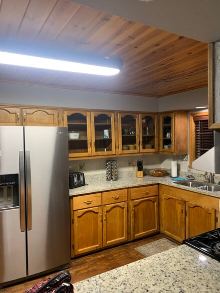 Building Photo - 1249 W Apache Ln