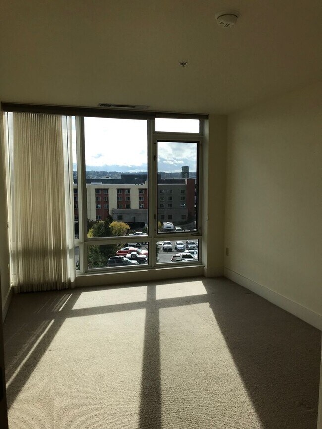 Building Photo - Perfect Sunset View Condo!!