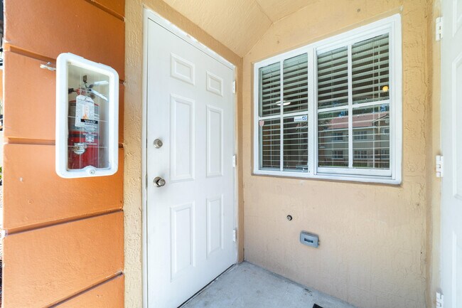 Building Photo - 3750 N Jog Rd