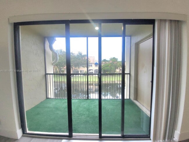 Building Photo - 428 Lakeview Dr
