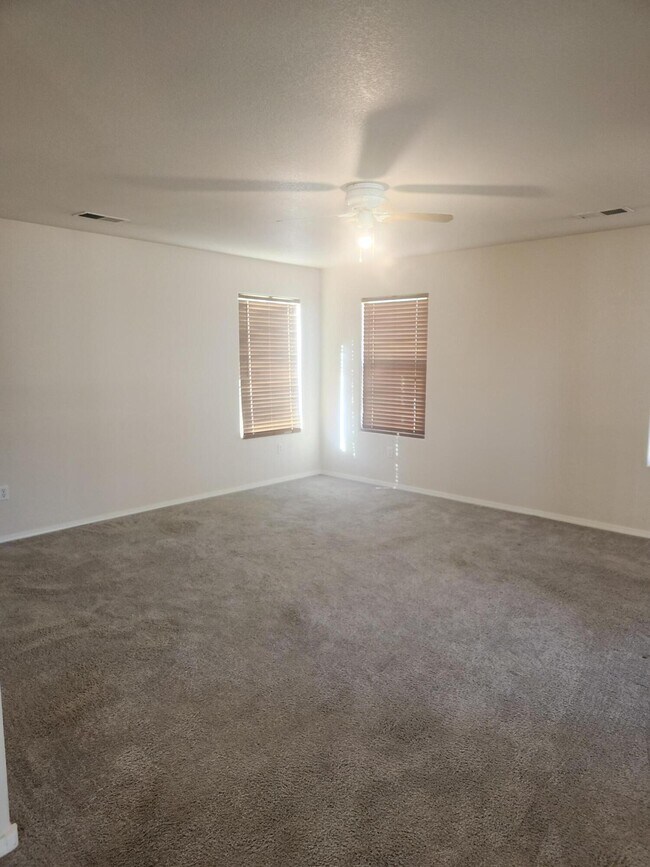 Building Photo - 2421 Falesco Rd SE