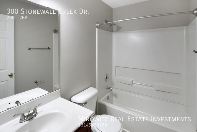 Building Photo - 300 Stonewall Creek Dr