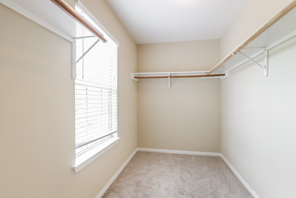 Building Photo - 8019 Scarlet Tanager Dr