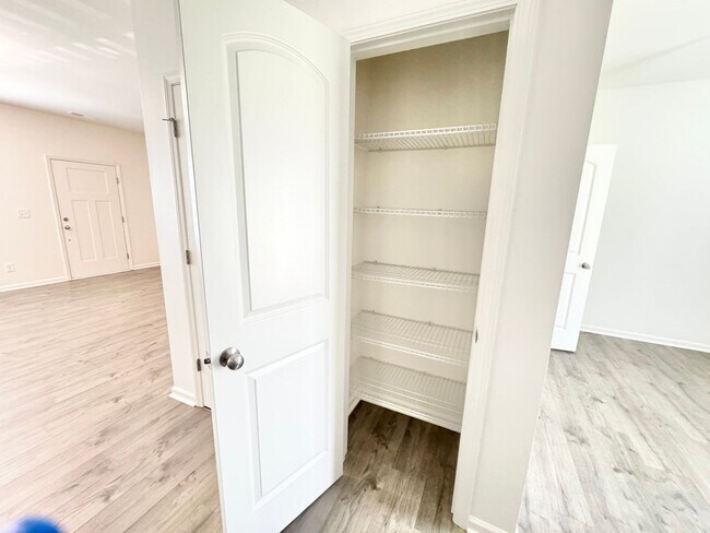 Building Photo - BEAUTIFUL 3BD/2.5BTH Townhome - MALLARD CR...