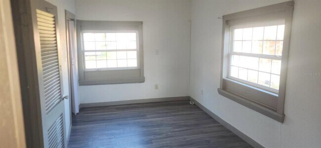 Building Photo - 1330 Pine St