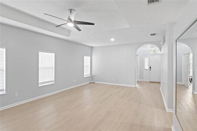 Building Photo - 13646 Hawk Lake Dr