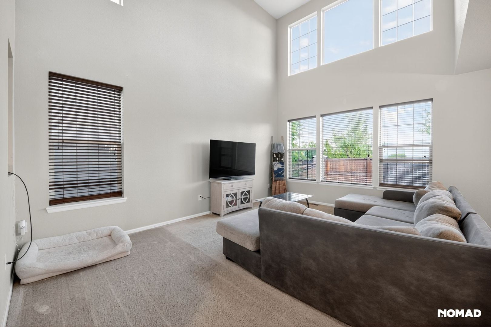 Building Photo - 15980 E Otero Cir