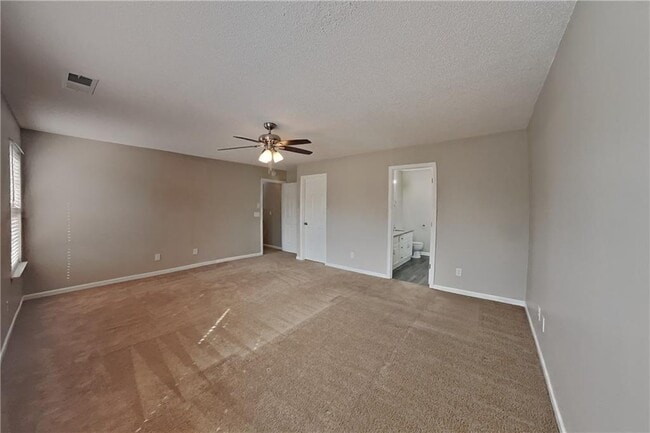 Building Photo - 573 Grandview Cir