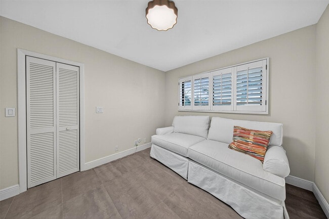 Building Photo - 1505 SE 11th St