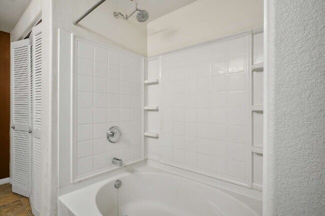 Building Photo - "Chic 1-Bedroom Oasis in Prime Las Vegas Location – 813 Sq. Ft. of Comfort with a GARAGE!"