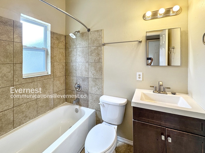 Building Photo - 2925 N 46th St