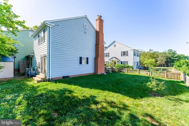 Building Photo - 818 Sycamore Ct