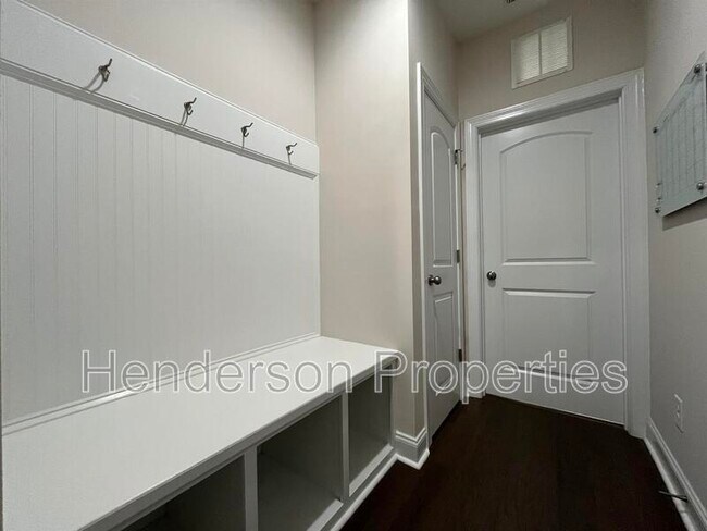 Building Photo - 17027 Challory Gln Wy