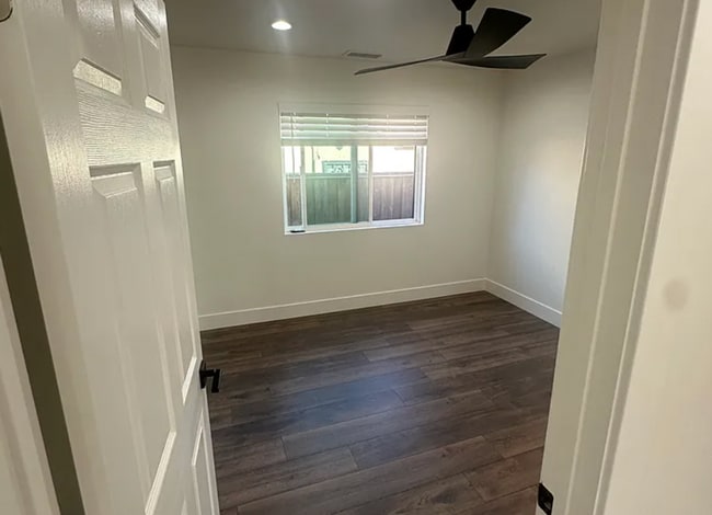 Building Photo - Beautiful Hayward 3/1!  Please read entire ad for viewings