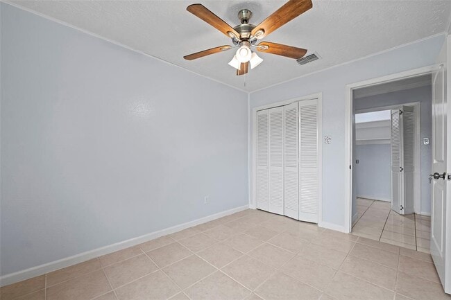 Building Photo - 13163 High Star Dr