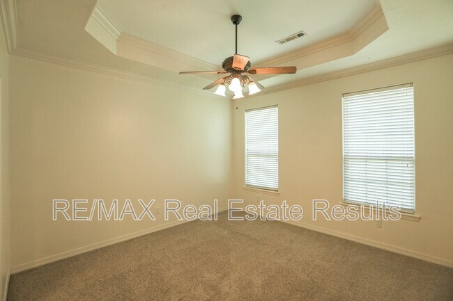Building Photo - 3104 SW Tunica Ave