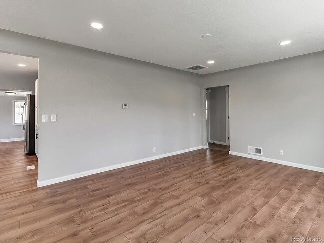Building Photo - Fully renovated ranch style home near Ansc...