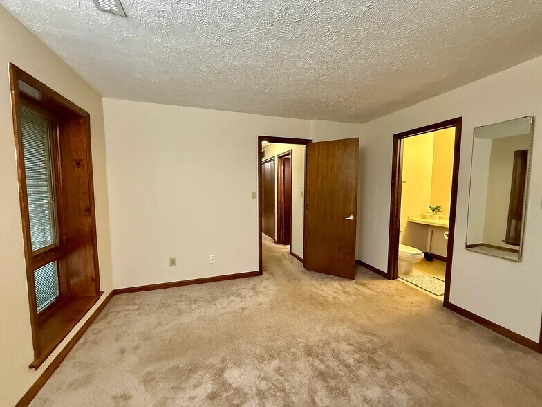 Building Photo - 23243 White Birch Ct