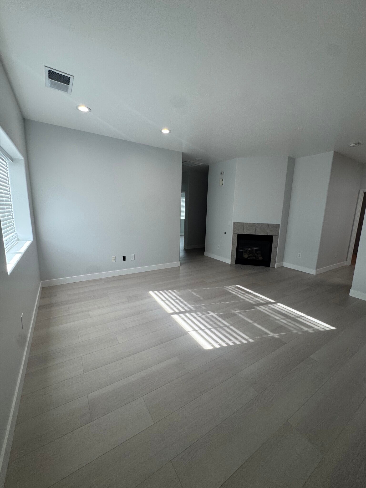 Building Photo - 615 Blue Mountain Way