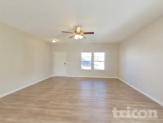 Building Photo - 197 Altondale Dr