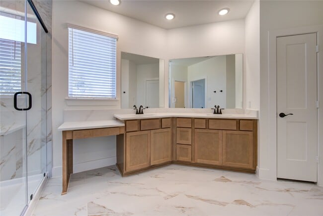 Building Photo - 1419 Shaded Rock Dr