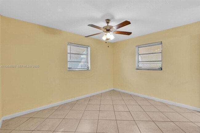 Building Photo - 4214 SW 49th Ct