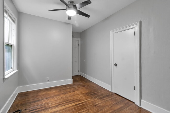 Building Photo - 105 Mariner St