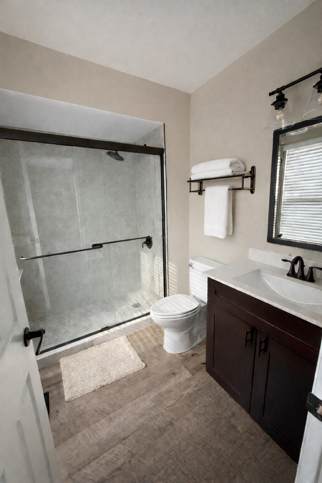 Building Photo - 230 Perth Hill Ct