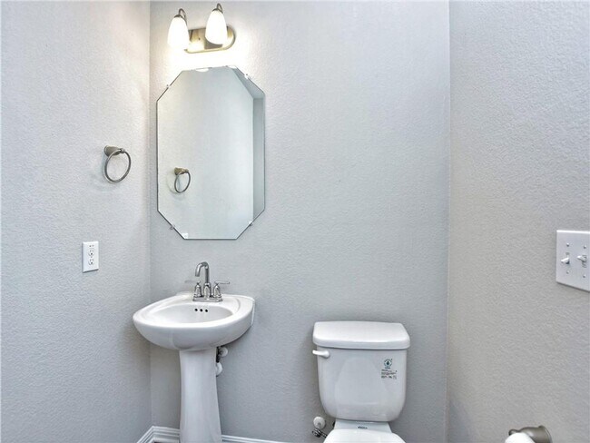 Building Photo - Alluring  Single Family Home | 3 BR/2.5BA | Peaceful Backyard| Coming Soon!