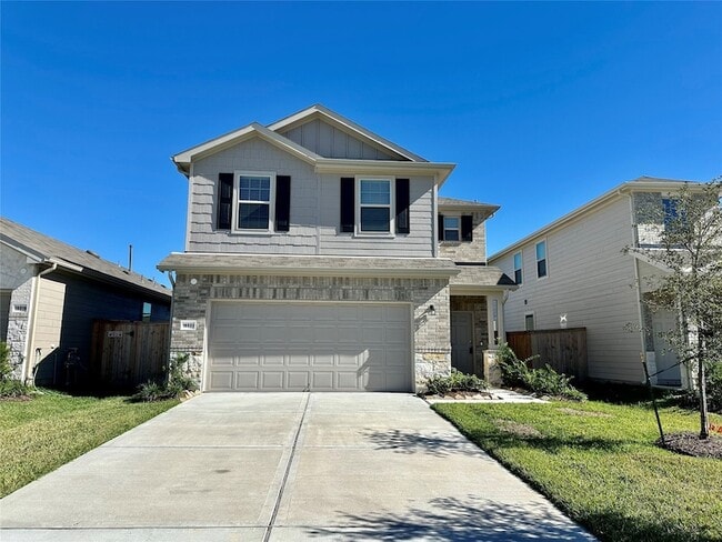 Building Photo - 16523 Pine Arrow Dr