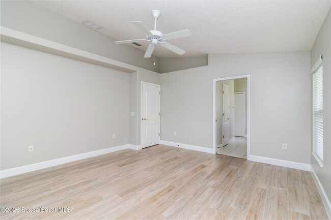 Building Photo - 4421 Chardonnay Dr