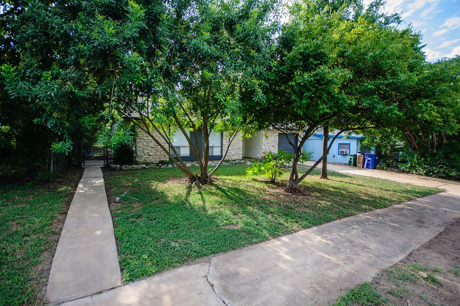 Building Photo - 6208 Glen Meadow Dr