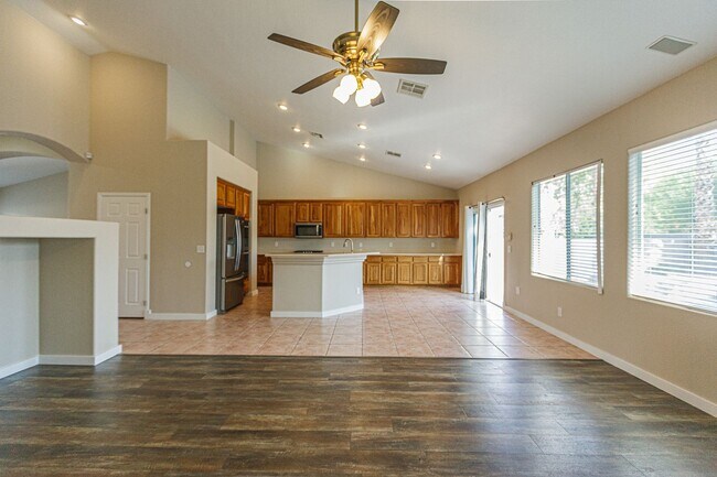 Building Photo - 1344 Temporale Dr