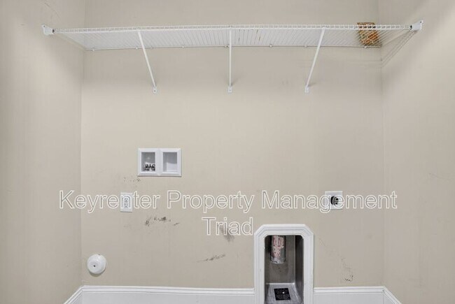 Building Photo - 3779 Shadow Ridge Dr
