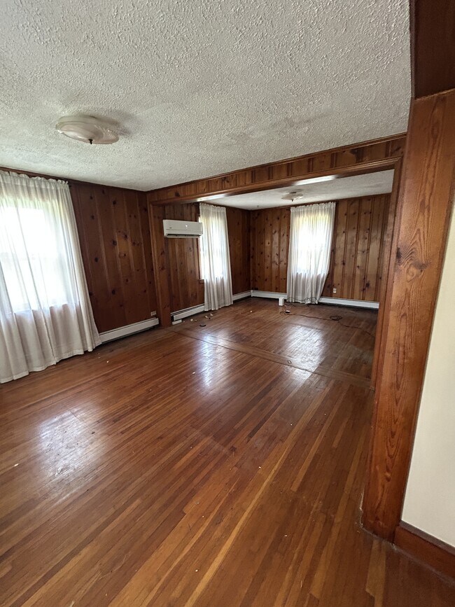 Building Photo - 12200 Leetown Rd