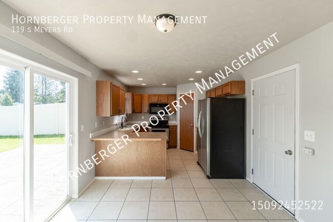 Building Photo - 119 S Meyers Rd