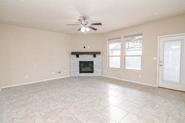 Building Photo - 6715 Hall of Fame Blvd