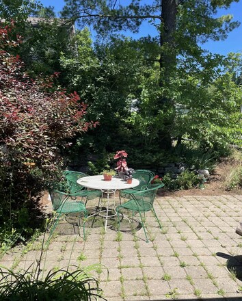 Primary Photo - 102 Longmeadow Ln