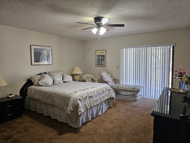 Building Photo - 137 Anton Ct