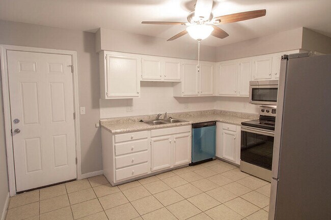 Building Photo - 4242 Santa Barbara