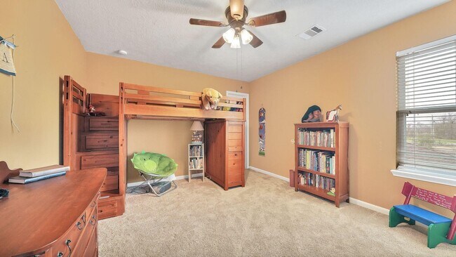 Building Photo - 692 Casual Ln