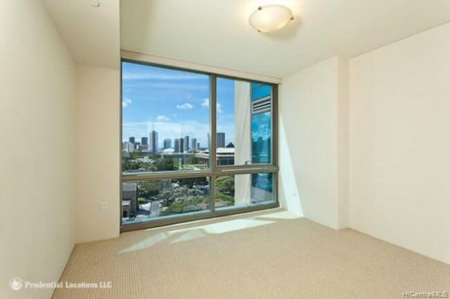Building Photo - Capitol Place 2/2/2